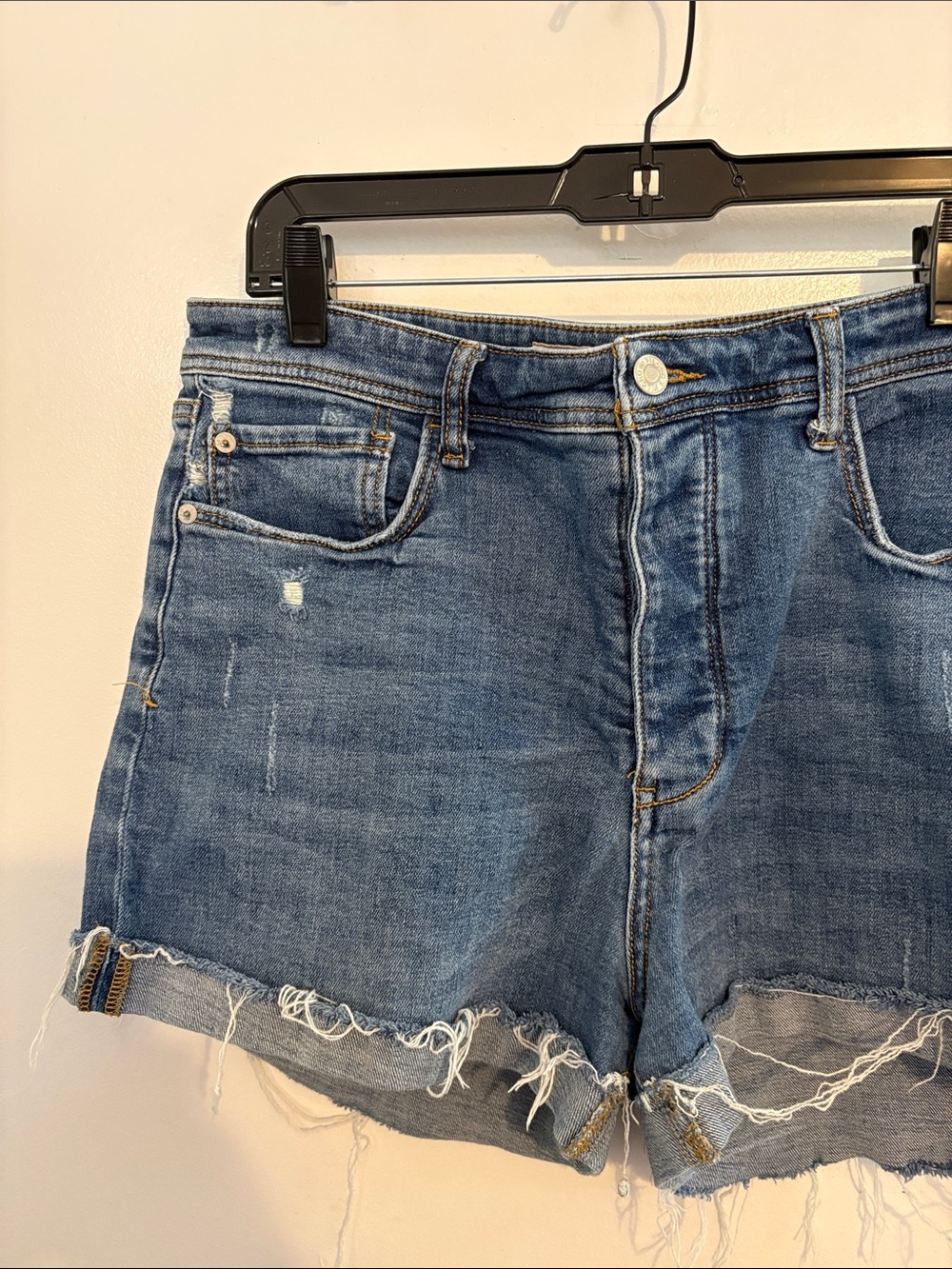 Pilcro Distressed Button Fly Denim Shorts 31 - Picture 4 of 7